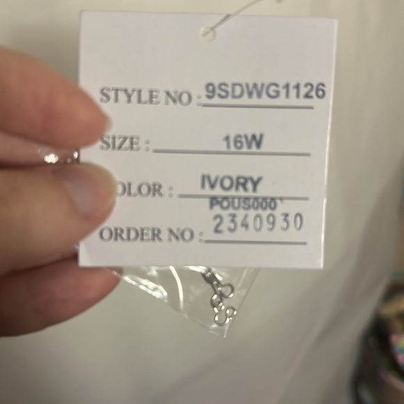 David’s Bridal size 16 NEW - Picture 5 of 5